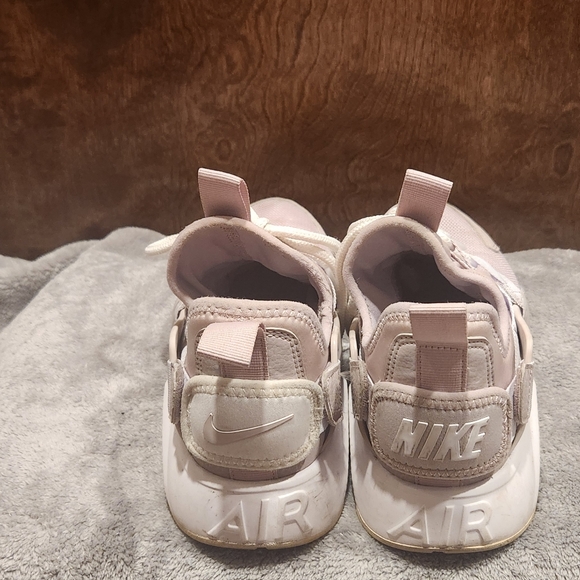 Nike Air Hurache - Picture 4 of 7